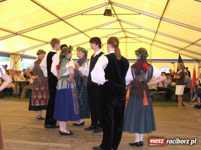 Zdjęcie w galerii na portalu naszraciborz.pl: Festyn mniejszości w Krowiarkach wiadomości z regionu