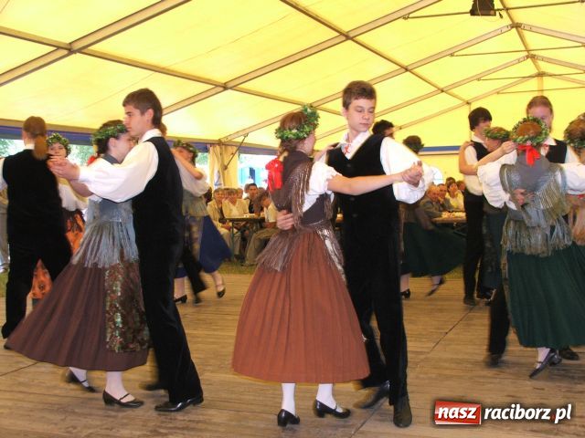 Zdjęcie w galerii na portalu naszraciborz.pl: Festyn mniejszości w Krowiarkach wiadomości z regionu