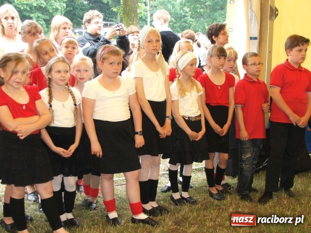 Zdjęcie w galerii na portalu naszraciborz.pl: Festyn mniejszości w Krowiarkach wiadomości z regionu