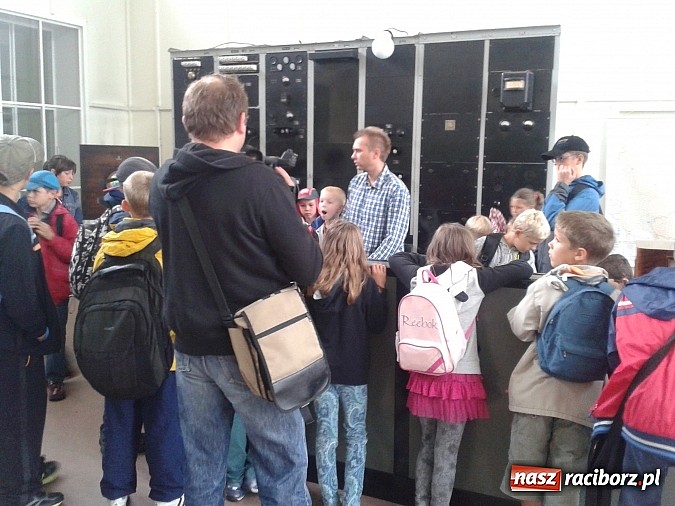 Zdjęcie w galerii na portalu naszraciborz.pl: Dzieci z Nowoczesnej w Radiostacji w Gliwicach wiadomości z regionu