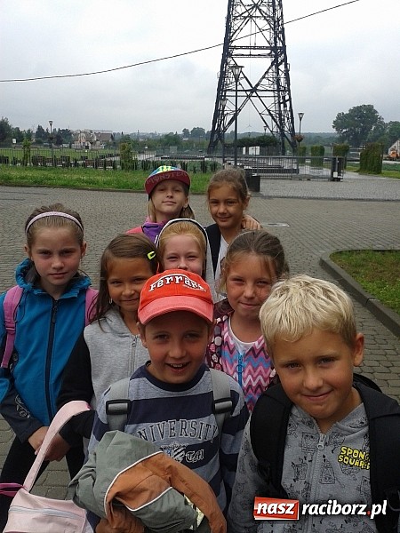 Zdjęcie w galerii na portalu naszraciborz.pl: Dzieci z Nowoczesnej w Radiostacji w Gliwicach wiadomości z regionu