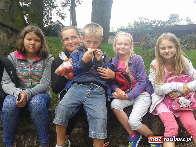 Zdjęcie w galerii na portalu naszraciborz.pl: Dzieci z Nowoczesnej w Radiostacji w Gliwicach wiadomości z regionu