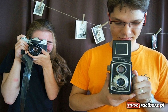 Zdjęcie w galerii na portalu naszraciborz.pl: Studenci z Rzeszowa i Warszawy prowadzą zajęcia w Rudniku wiadomości z regionu