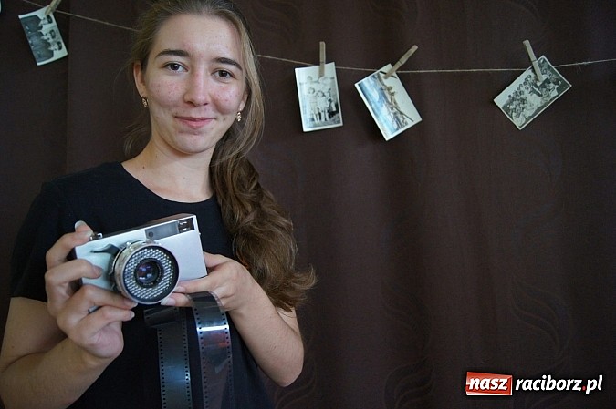 Zdjęcie w galerii na portalu naszraciborz.pl: Studenci z Rzeszowa i Warszawy prowadzą zajęcia w Rudniku wiadomości z regionu