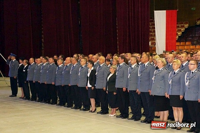 Zdjęcie w galerii na portalu naszraciborz.pl: Raciborscy policjanci na Wojewódzkich Obchodach Święta Policji w Katowicach wiadomości z regionu