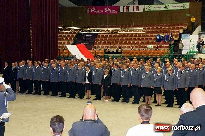 Zdjęcie w galerii na portalu naszraciborz.pl: Raciborscy policjanci na Wojewódzkich Obchodach Święta Policji w Katowicach wiadomości z regionu