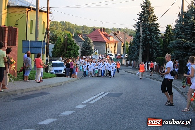Zdjęcie w galerii na portalu naszraciborz.pl: Pielgrzymi wrócili z Jasnej Góry wiadomości z regionu