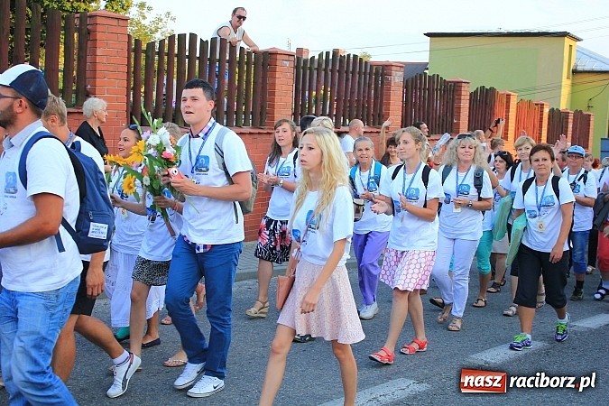 Zdjęcie w galerii na portalu naszraciborz.pl: Pielgrzymi wrócili z Jasnej Góry wiadomości z regionu