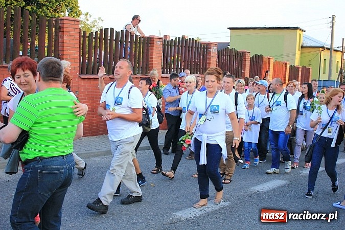 Zdjęcie w galerii na portalu naszraciborz.pl: Pielgrzymi wrócili z Jasnej Góry wiadomości z regionu
