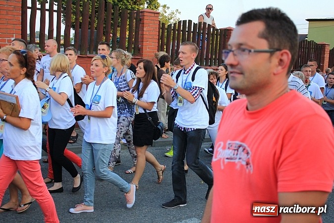 Zdjęcie w galerii na portalu naszraciborz.pl: Pielgrzymi wrócili z Jasnej Góry wiadomości z regionu