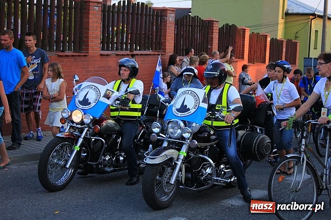 Zdjęcie w galerii na portalu naszraciborz.pl: Pielgrzymi wrócili z Jasnej Góry wiadomości z regionu