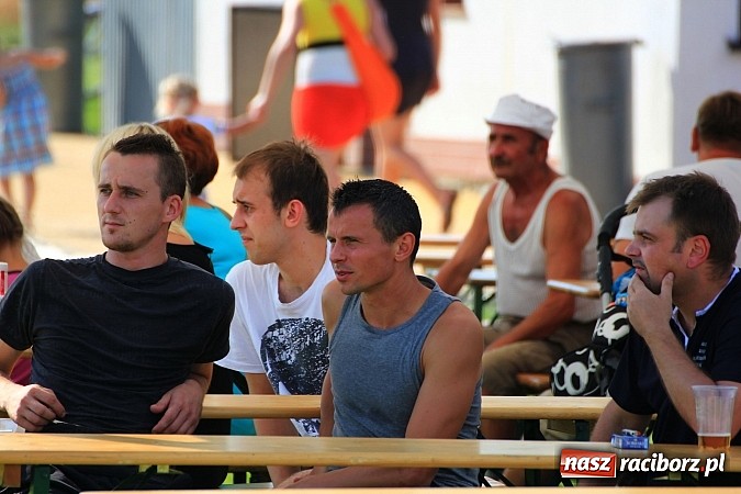 Zdjęcie w galerii na portalu naszraciborz.pl: Festyn sportowy i otwarcie placu zabaw wiadomości z regionu