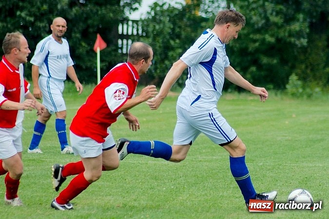 Zdjęcie w galerii na portalu naszraciborz.pl: Przednia zabawa w Owsiszczach. Oldboje Krzyżanowic z Pucharem Wójta wiadomości z regionu