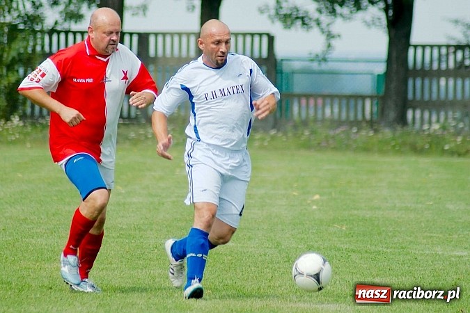Zdjęcie w galerii na portalu naszraciborz.pl: Przednia zabawa w Owsiszczach. Oldboje Krzyżanowic z Pucharem Wójta wiadomości z regionu