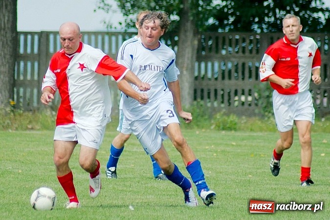 Zdjęcie w galerii na portalu naszraciborz.pl: Przednia zabawa w Owsiszczach. Oldboje Krzyżanowic z Pucharem Wójta wiadomości z regionu