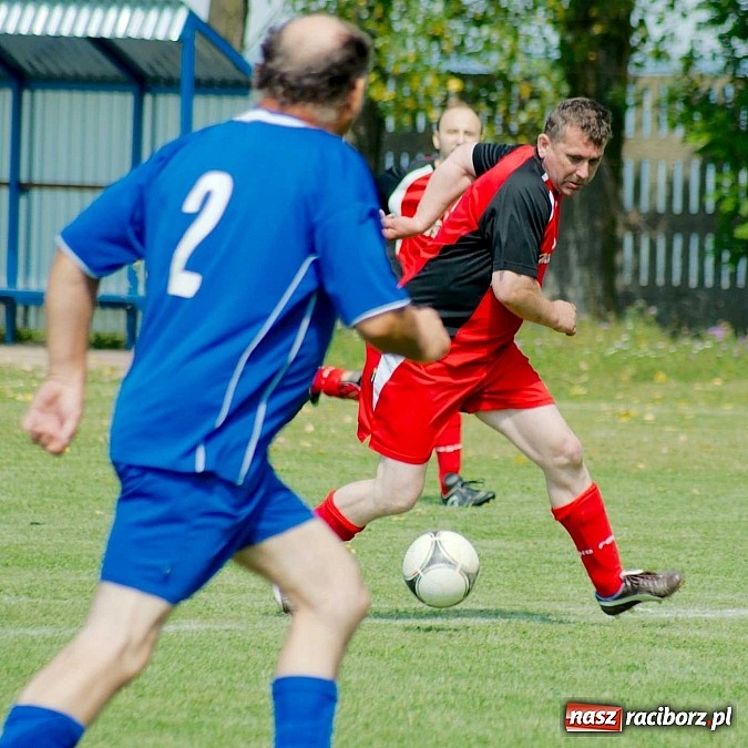 Zdjęcie w galerii na portalu naszraciborz.pl: Przednia zabawa w Owsiszczach. Oldboje Krzyżanowic z Pucharem Wójta wiadomości z regionu