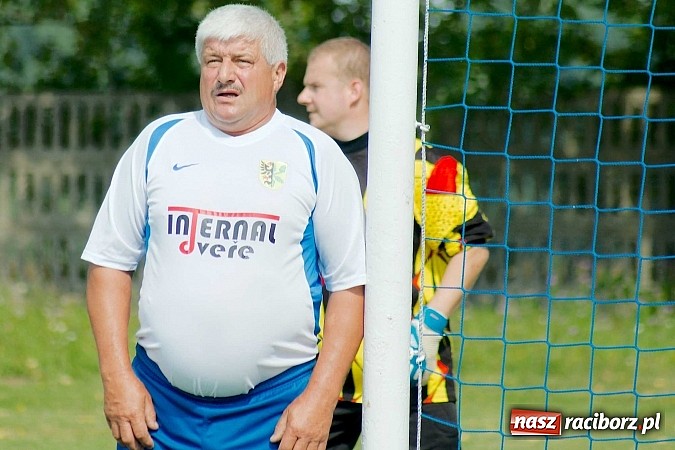 Zdjęcie w galerii na portalu naszraciborz.pl: Przednia zabawa w Owsiszczach. Oldboje Krzyżanowic z Pucharem Wójta wiadomości z regionu