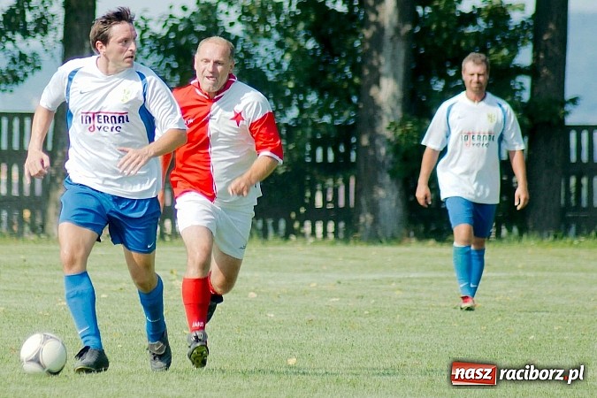Zdjęcie w galerii na portalu naszraciborz.pl: Przednia zabawa w Owsiszczach. Oldboje Krzyżanowic z Pucharem Wójta wiadomości z regionu