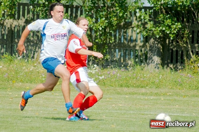 Zdjęcie w galerii na portalu naszraciborz.pl: Przednia zabawa w Owsiszczach. Oldboje Krzyżanowic z Pucharem Wójta wiadomości z regionu