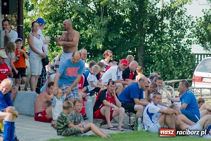 Zdjęcie w galerii na portalu naszraciborz.pl: Przednia zabawa w Owsiszczach. Oldboje Krzyżanowic z Pucharem Wójta wiadomości z regionu