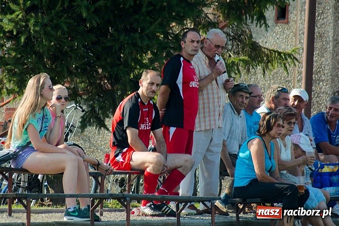 Zdjęcie w galerii na portalu naszraciborz.pl: Przednia zabawa w Owsiszczach. Oldboje Krzyżanowic z Pucharem Wójta wiadomości z regionu