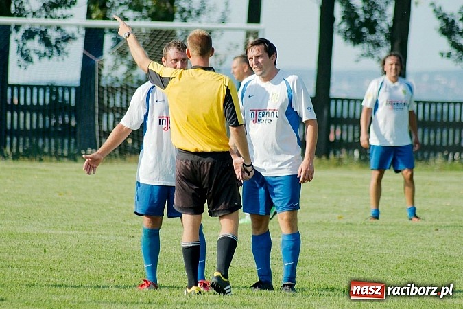 Zdjęcie w galerii na portalu naszraciborz.pl: Przednia zabawa w Owsiszczach. Oldboje Krzyżanowic z Pucharem Wójta wiadomości z regionu