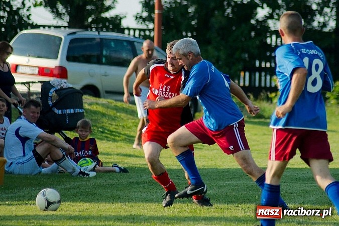 Zdjęcie w galerii na portalu naszraciborz.pl: Przednia zabawa w Owsiszczach. Oldboje Krzyżanowic z Pucharem Wójta wiadomości z regionu