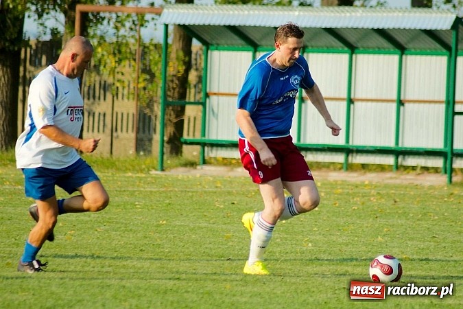 Zdjęcie w galerii na portalu naszraciborz.pl: Przednia zabawa w Owsiszczach. Oldboje Krzyżanowic z Pucharem Wójta wiadomości z regionu