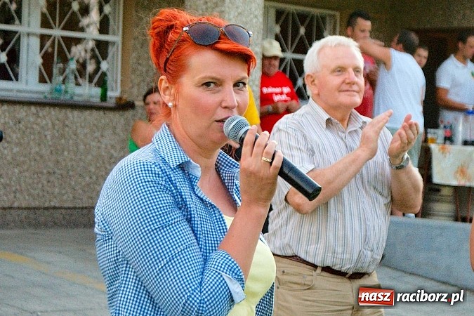 Zdjęcie w galerii na portalu naszraciborz.pl: Przednia zabawa w Owsiszczach. Oldboje Krzyżanowic z Pucharem Wójta wiadomości z regionu