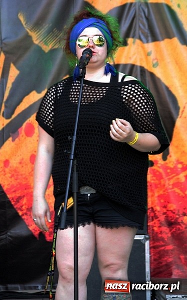 Zdjęcie w galerii na portalu naszraciborz.pl: Wodzisław Śląski: Najcieplejsze Miejsce Na Ziemi! Kamil Bednarek na finał festiwalu reggae wiadomości z regionu