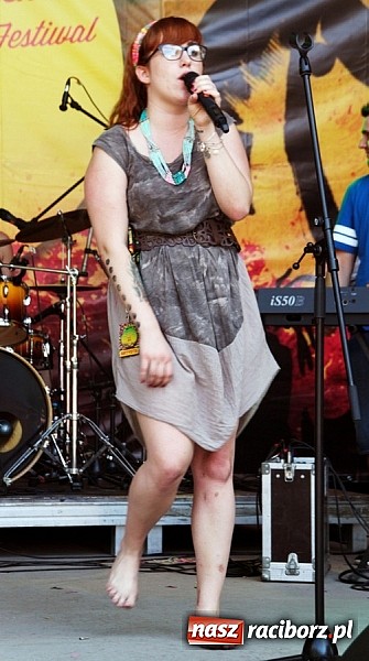 Zdjęcie w galerii na portalu naszraciborz.pl: Wodzisław Śląski: Najcieplejsze Miejsce Na Ziemi! Kamil Bednarek na finał festiwalu reggae wiadomości z regionu