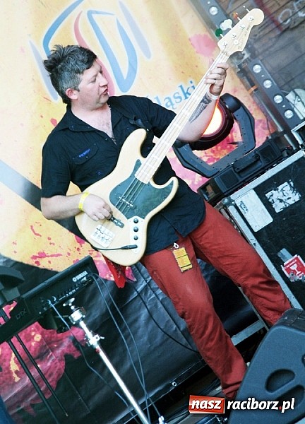 Zdjęcie w galerii na portalu naszraciborz.pl: Wodzisław Śląski: Najcieplejsze Miejsce Na Ziemi! Kamil Bednarek na finał festiwalu reggae wiadomości z regionu