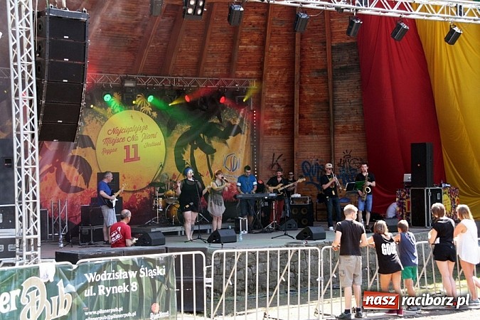 Zdjęcie w galerii na portalu naszraciborz.pl: Wodzisław Śląski: Najcieplejsze Miejsce Na Ziemi! Kamil Bednarek na finał festiwalu reggae wiadomości z regionu