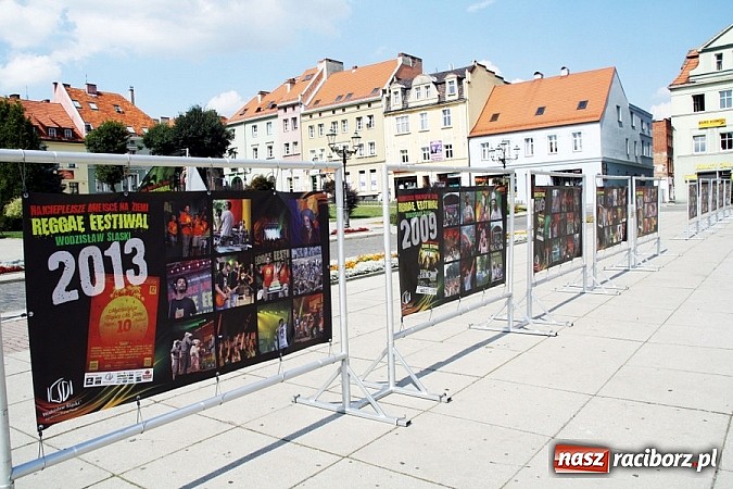 Zdjęcie w galerii na portalu naszraciborz.pl: Wodzisław Śląski: Najcieplejsze Miejsce Na Ziemi! Kamil Bednarek na finał festiwalu reggae wiadomości z regionu