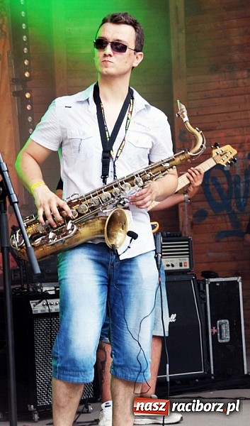 Zdjęcie w galerii na portalu naszraciborz.pl: Wodzisław Śląski: Najcieplejsze Miejsce Na Ziemi! Kamil Bednarek na finał festiwalu reggae wiadomości z regionu