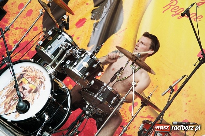 Zdjęcie w galerii na portalu naszraciborz.pl: Wodzisław Śląski: Najcieplejsze Miejsce Na Ziemi! Kamil Bednarek na finał festiwalu reggae wiadomości z regionu
