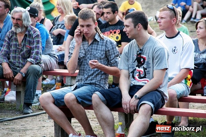 Zdjęcie w galerii na portalu naszraciborz.pl: Wodzisław Śląski: Najcieplejsze Miejsce Na Ziemi! Kamil Bednarek na finał festiwalu reggae wiadomości z regionu