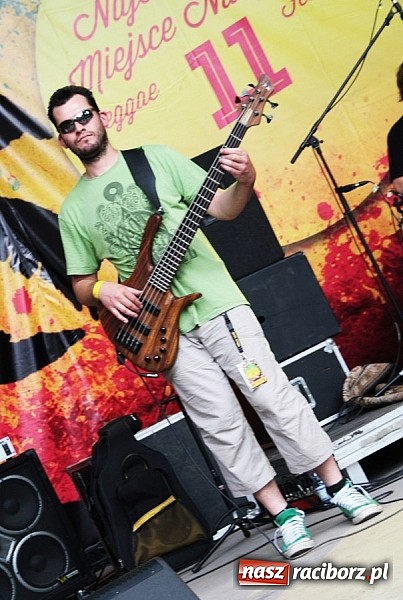 Zdjęcie w galerii na portalu naszraciborz.pl: Wodzisław Śląski: Najcieplejsze Miejsce Na Ziemi! Kamil Bednarek na finał festiwalu reggae wiadomości z regionu