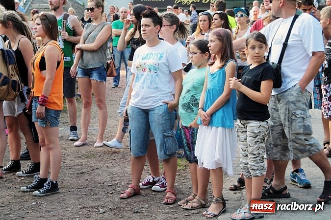 Zdjęcie w galerii na portalu naszraciborz.pl: Wodzisław Śląski: Najcieplejsze Miejsce Na Ziemi! Kamil Bednarek na finał festiwalu reggae wiadomości z regionu