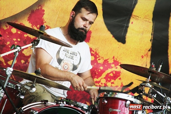 Zdjęcie w galerii na portalu naszraciborz.pl: Wodzisław Śląski: Najcieplejsze Miejsce Na Ziemi! Kamil Bednarek na finał festiwalu reggae wiadomości z regionu