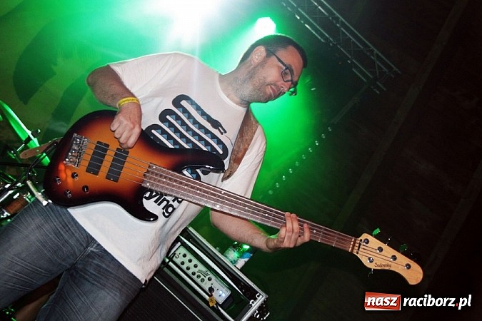 Zdjęcie w galerii na portalu naszraciborz.pl: Wodzisław Śląski: Najcieplejsze Miejsce Na Ziemi! Kamil Bednarek na finał festiwalu reggae wiadomości z regionu