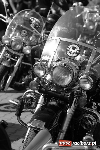 Zdjęcie w galerii na portalu naszraciborz.pl: Korowód motocyklowy w Pogrzebieniu wiadomości z regionu