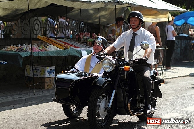 Zdjęcie w galerii na portalu naszraciborz.pl: Korowód motocyklowy w Pogrzebieniu wiadomości z regionu