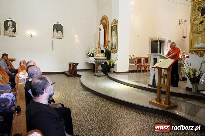 Zdjęcie w galerii na portalu naszraciborz.pl: Korowód motocyklowy w Pogrzebieniu wiadomości z regionu