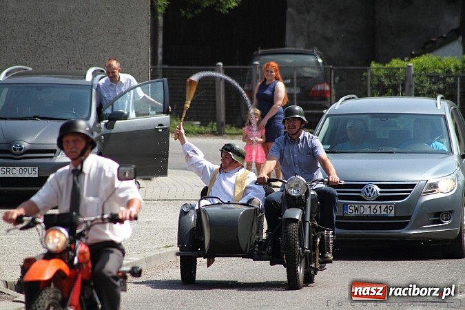 Zdjęcie w galerii na portalu naszraciborz.pl: Korowód motocyklowy w Pogrzebieniu wiadomości z regionu