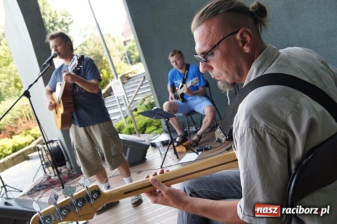Zdjęcie w galerii na portalu naszraciborz.pl: Perspektywa Okolicy zagrała w Parku Roth wiadomości z regionu