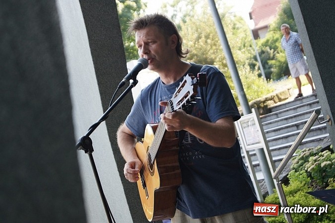 Zdjęcie w galerii na portalu naszraciborz.pl: Perspektywa Okolicy zagrała w Parku Roth wiadomości z regionu
