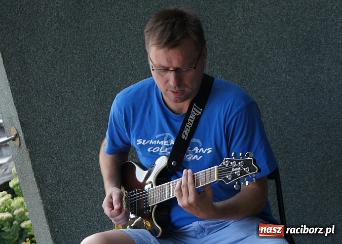 Zdjęcie w galerii na portalu naszraciborz.pl: Perspektywa Okolicy zagrała w Parku Roth wiadomości z regionu