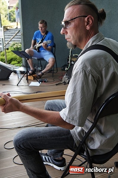 Zdjęcie w galerii na portalu naszraciborz.pl: Perspektywa Okolicy zagrała w Parku Roth wiadomości z regionu