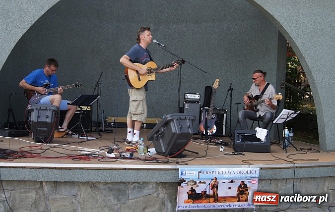 Zdjęcie w galerii na portalu naszraciborz.pl: Perspektywa Okolicy zagrała w Parku Roth wiadomości z regionu